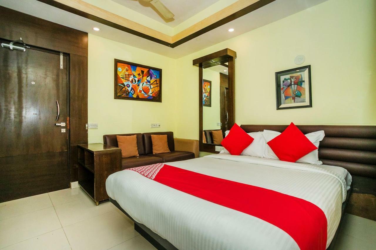 Capital O 3246 The Bouvice Hotel Bangalore Exterior foto