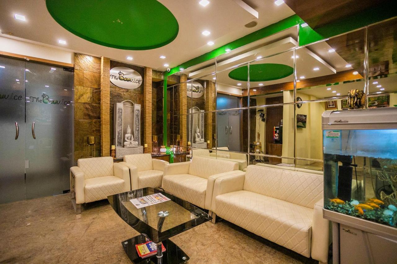 Capital O 3246 The Bouvice Hotel Bangalore Exterior foto