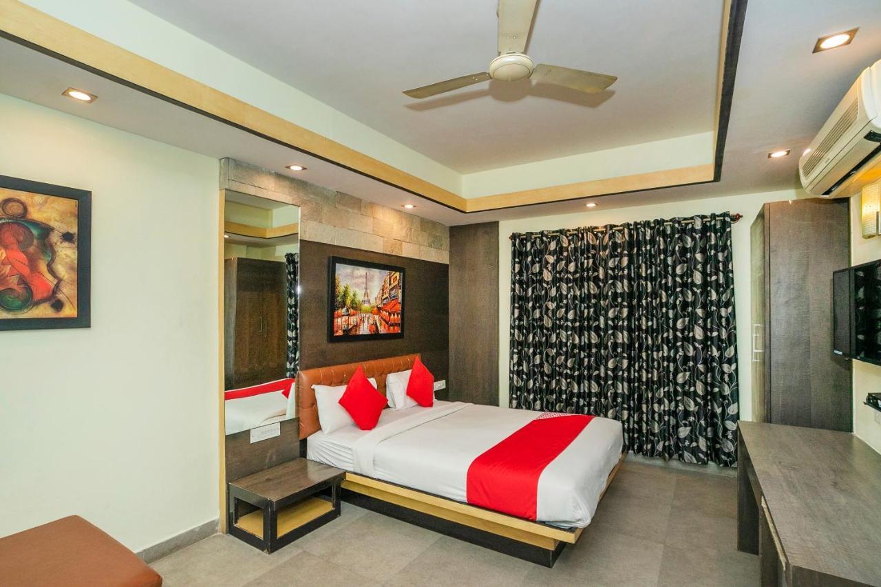 Capital O 3246 The Bouvice Hotel Bangalore Exterior foto