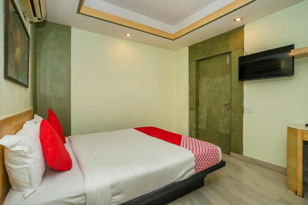 Capital O 3246 The Bouvice Hotel Bangalore Exterior foto