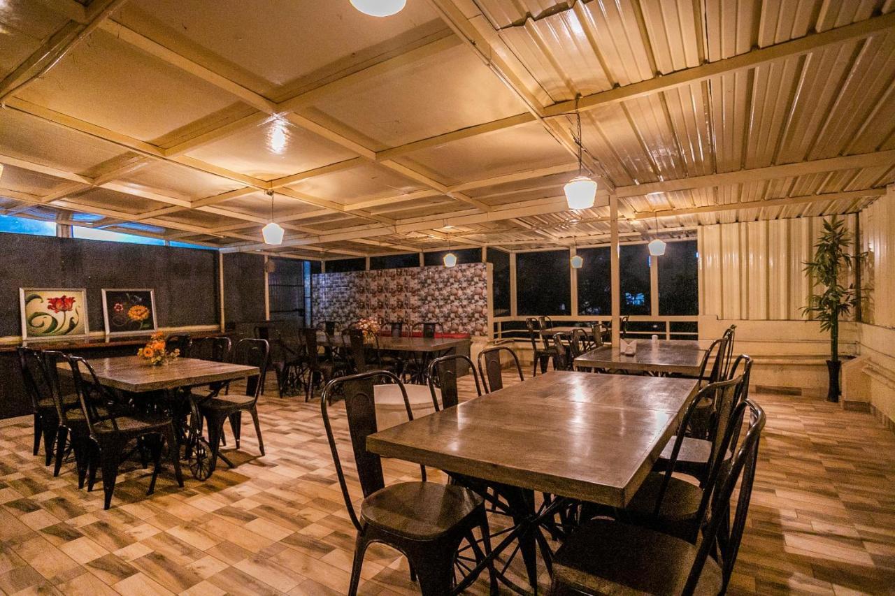 Capital O 3246 The Bouvice Hotel Bangalore Exterior foto