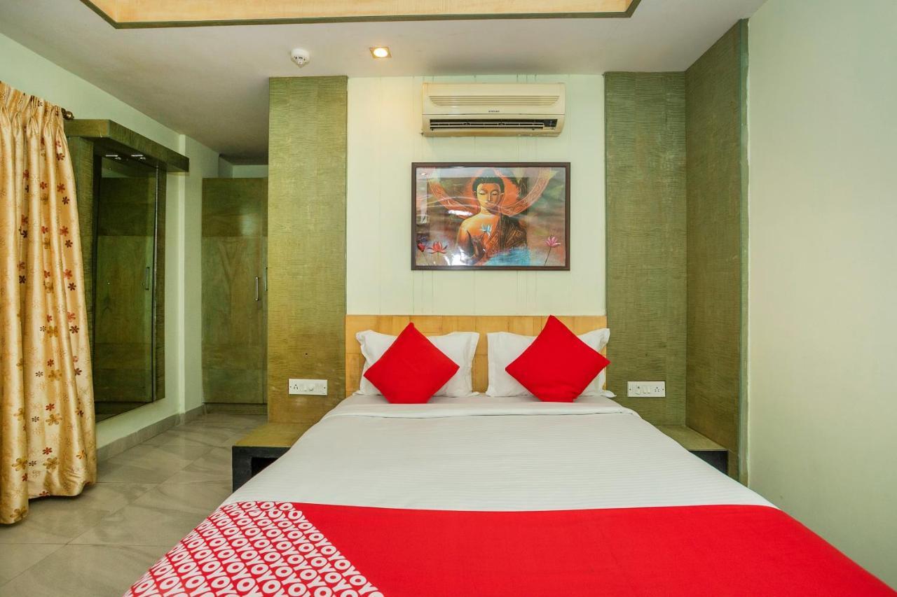 Capital O 3246 The Bouvice Hotel Bangalore Exterior foto